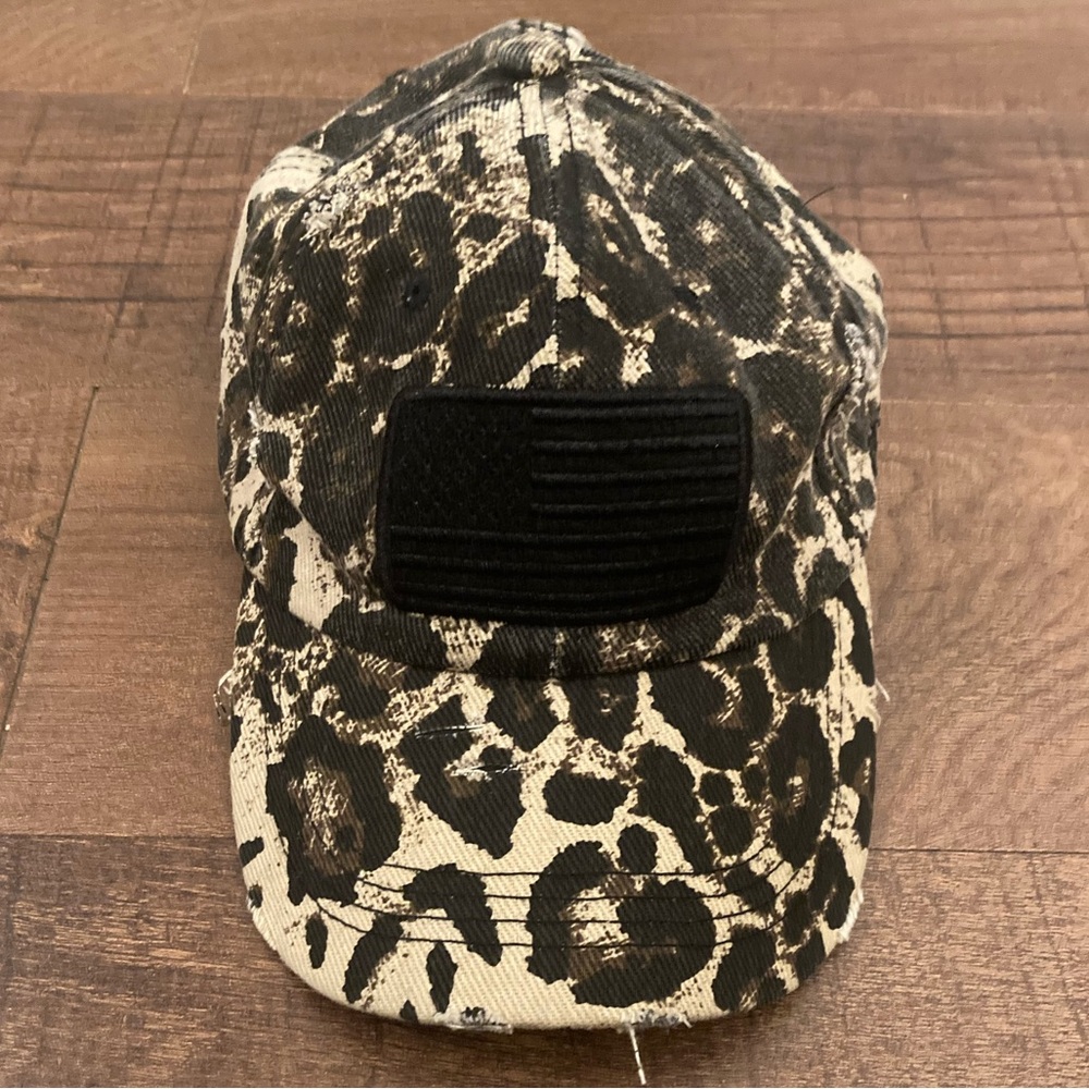 Cheetah Print Leopard Baseball Cap w/ USA Flag Patch Strapback Hat Women’s OSFM